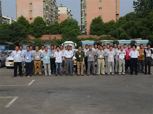 不辭辛勞的教練官