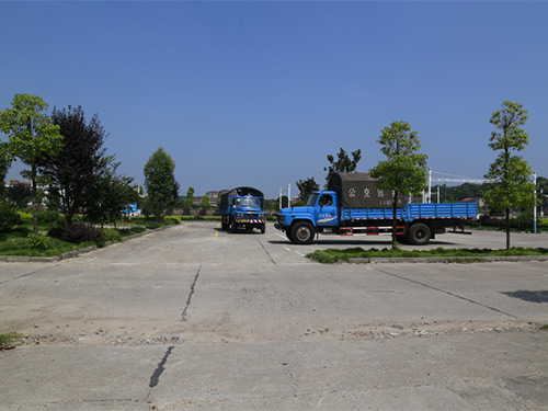 學(xué)大卡車(chē)